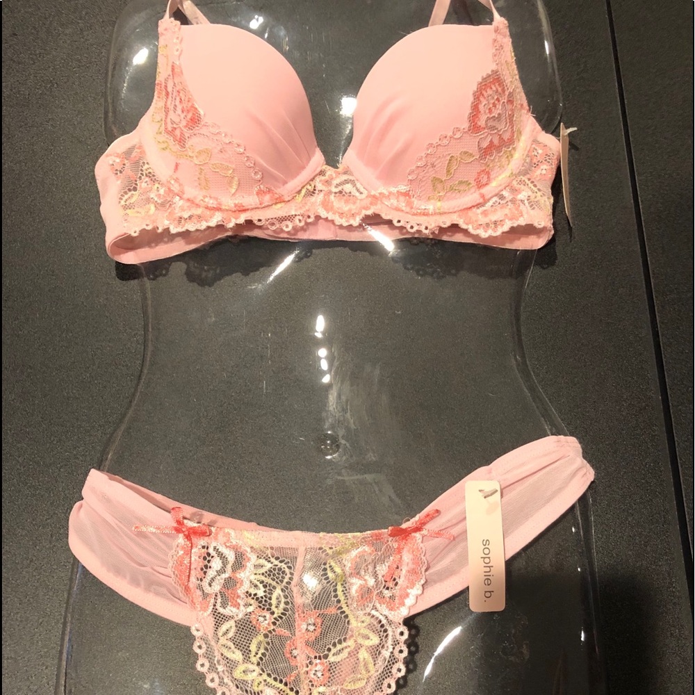 Bra and underwear set